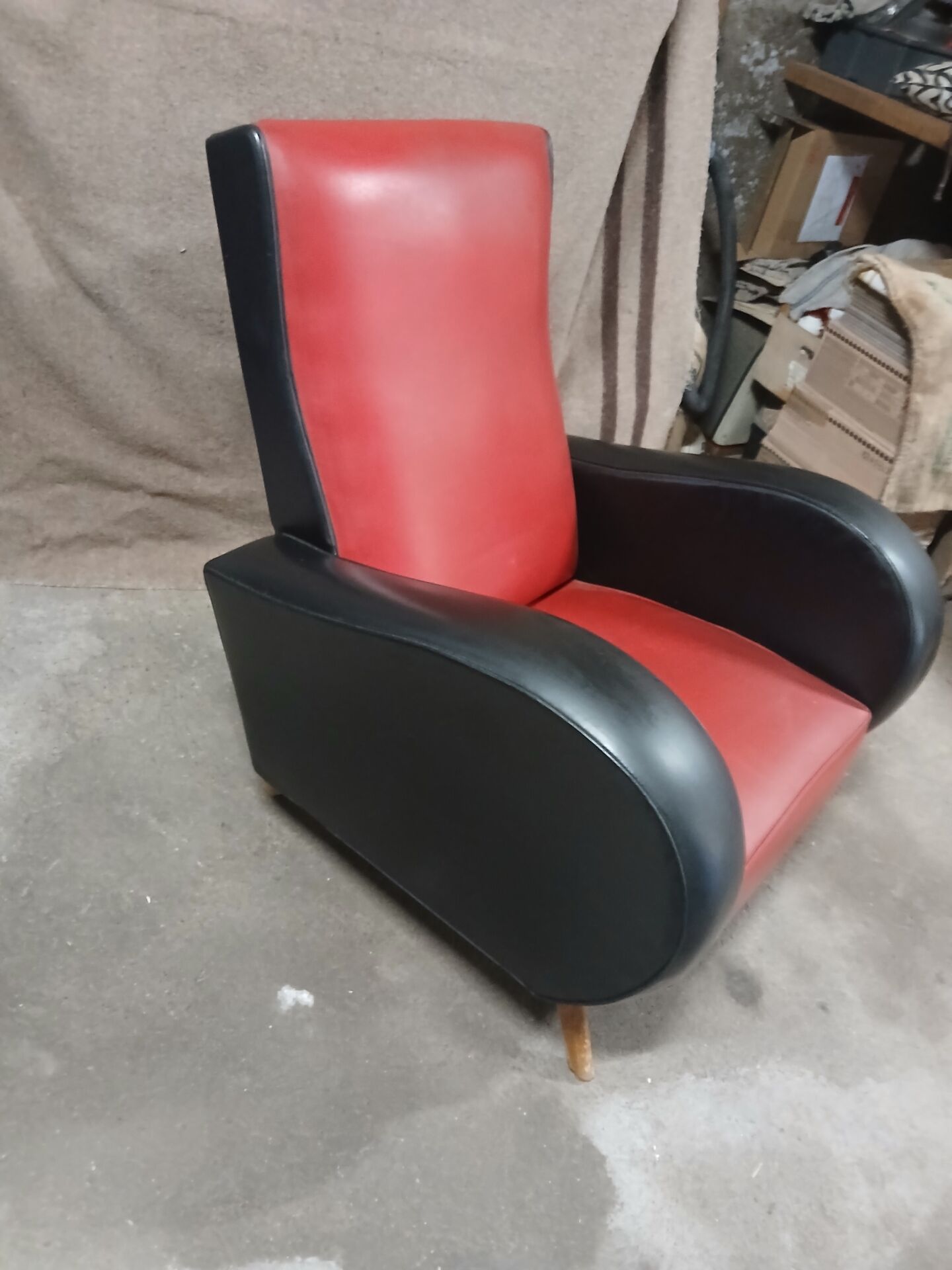 Armchair from the 60s in Skai.