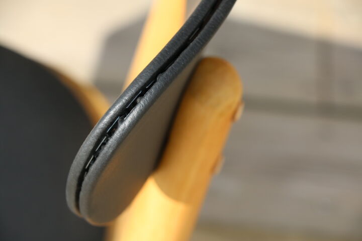 Chair 1950 skaï black light beech