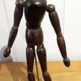 Mannequin articulé en bois
