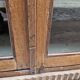 Ancien cabinet vitré en teck birman