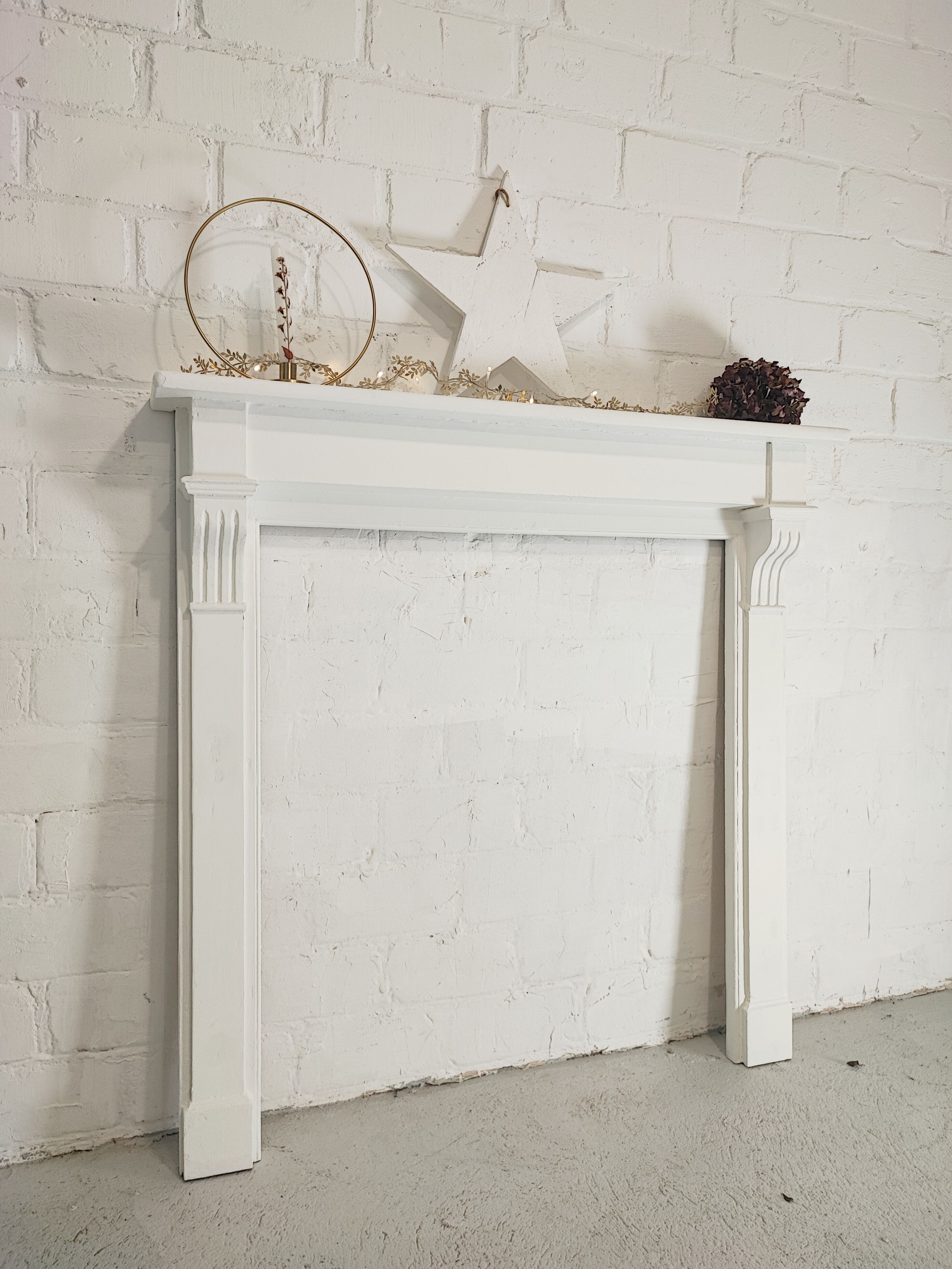 White fireplace mantle