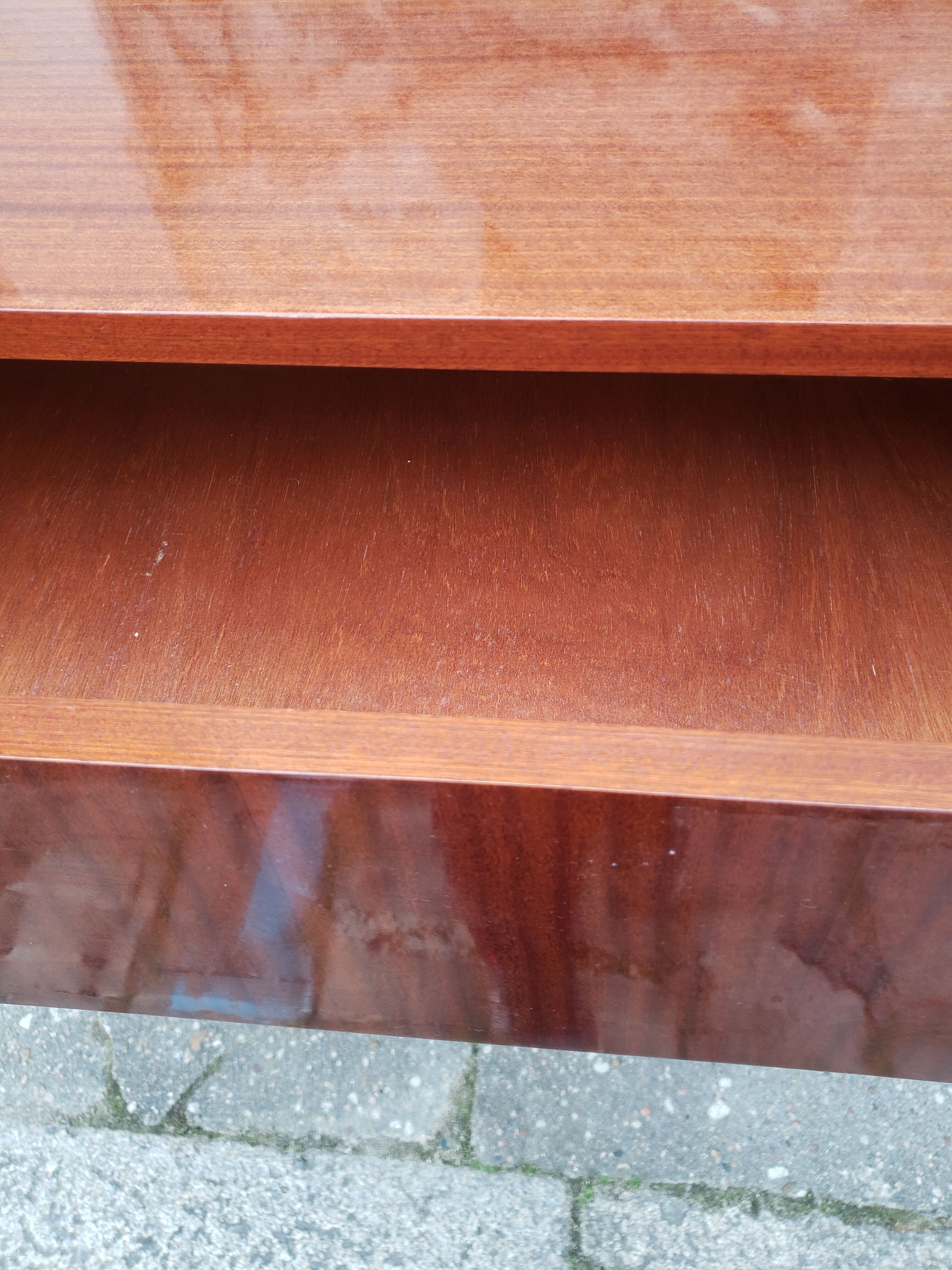 Commodity vintage right foot