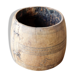 Pot ancien en bois