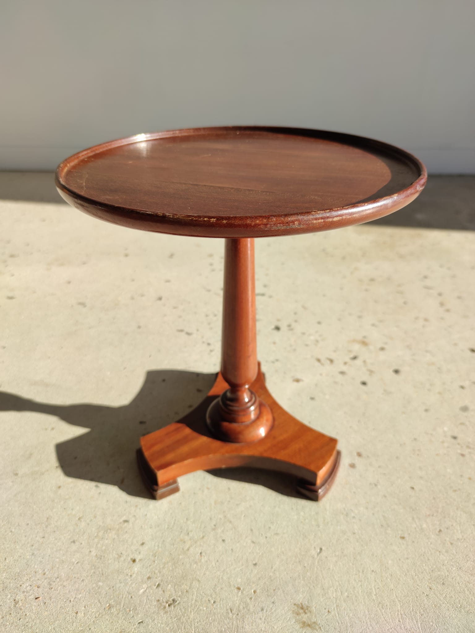 Mini harness or pedestal table in natural wood