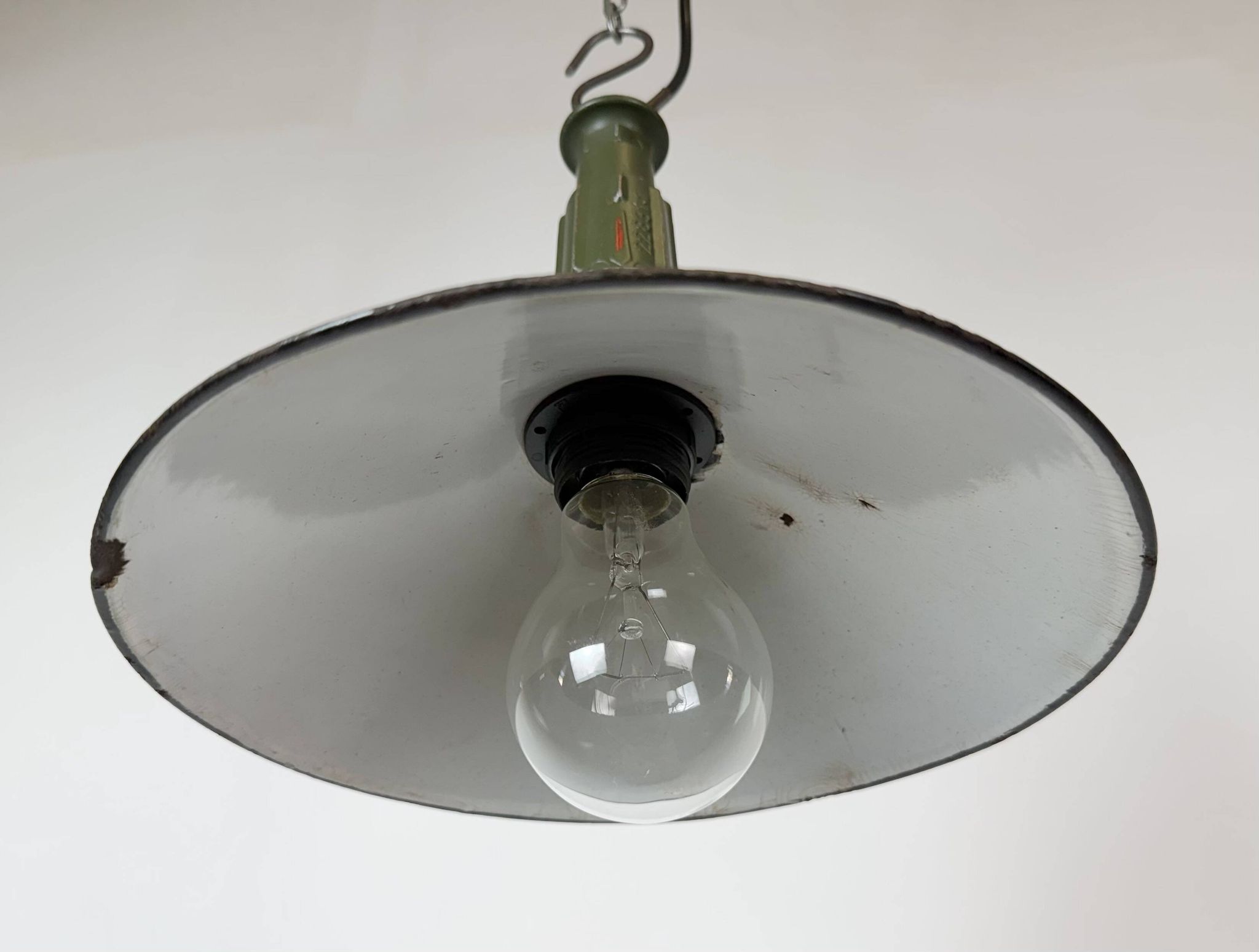 Industrial Green Enamel Military Pendant Lamp with Cast Aluminium Top, 1960