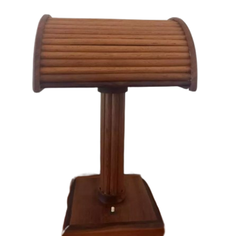 Desk lamp