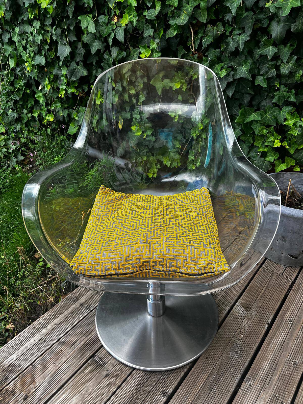 SET OF 4 DESIGN ARMCHAIRS