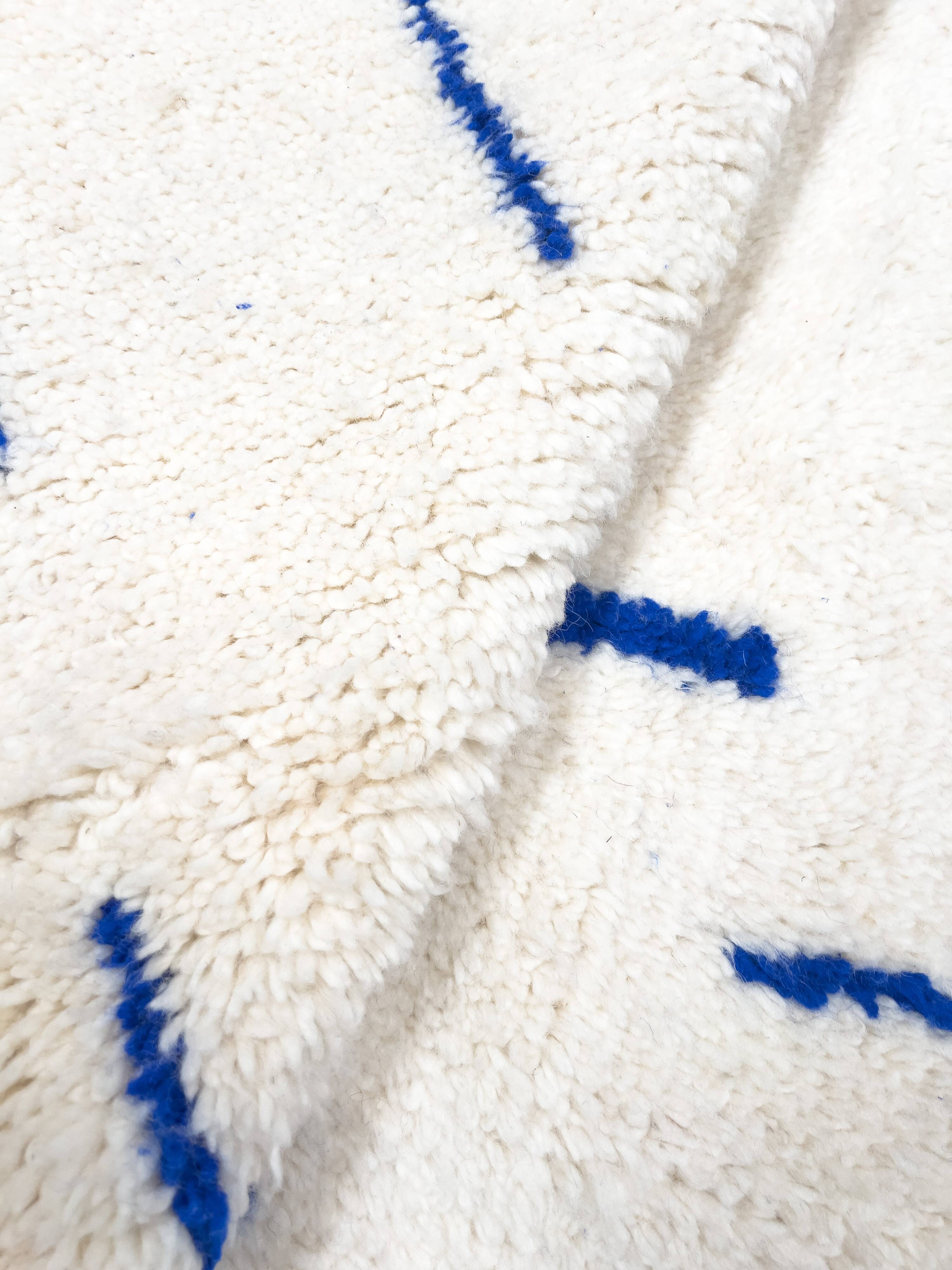 Beni Ouarain Berber rug with Majorelle blue patterns, 1.45x1.04m