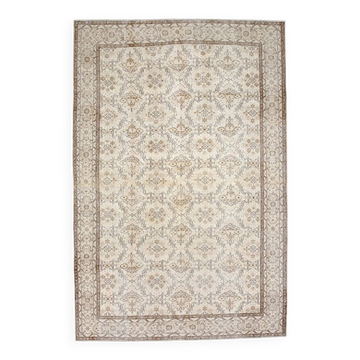 7x10 Floral Cream & Brown Vintage Rug, 212x317Cm