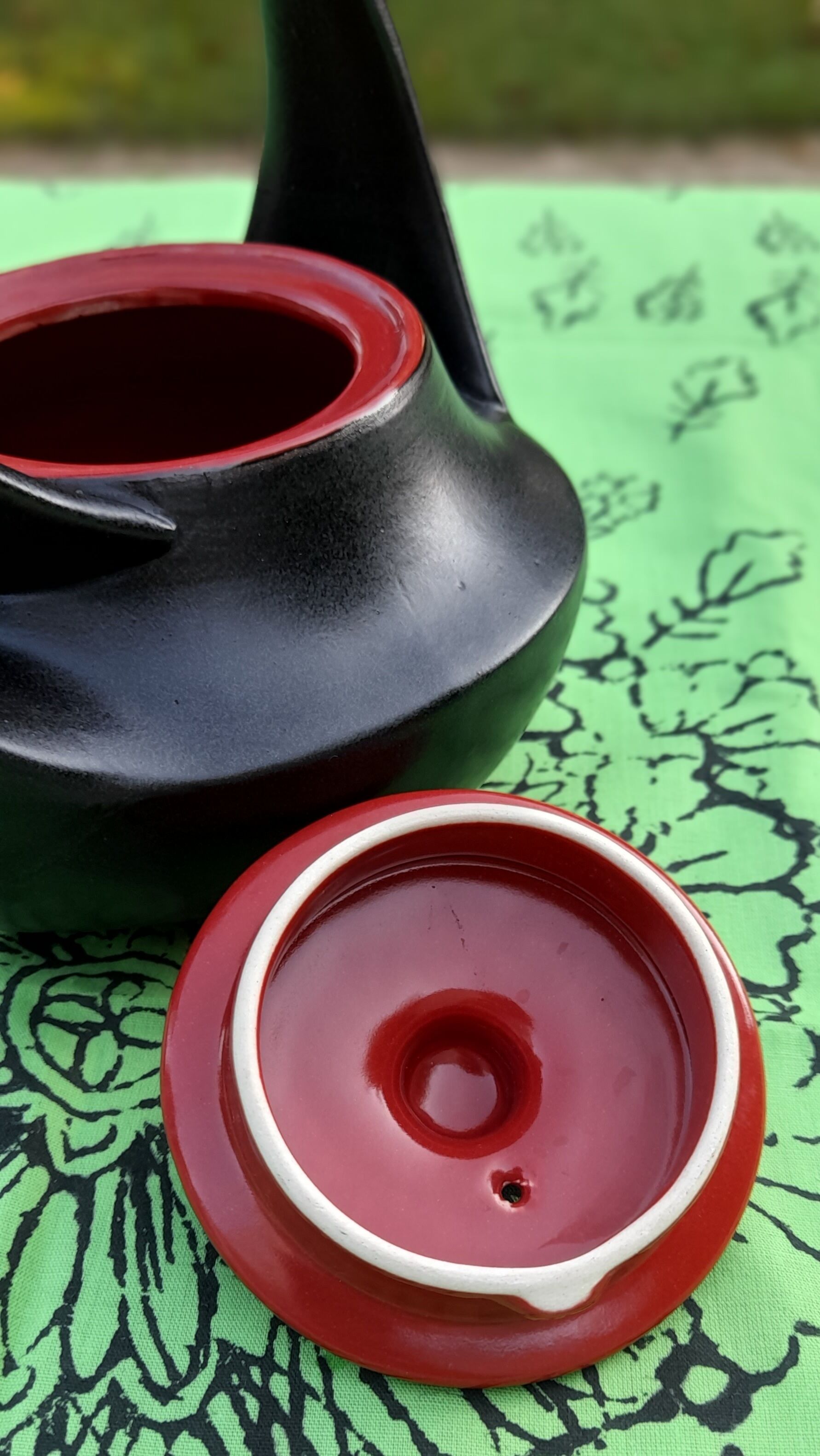 Ceramic teapot 2 shades black & red, original design