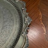 Large 20th century oriental tea tray engraved in metal color Width 66 cm