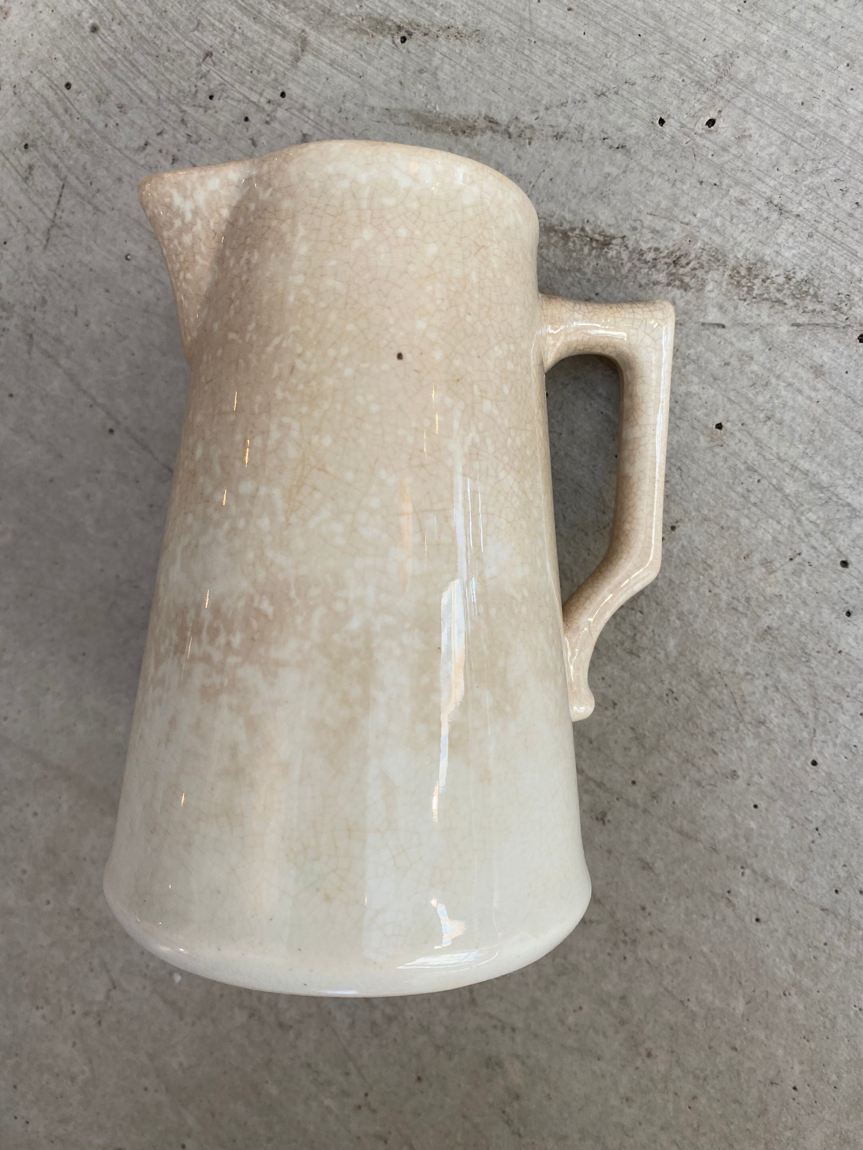 Milk pot