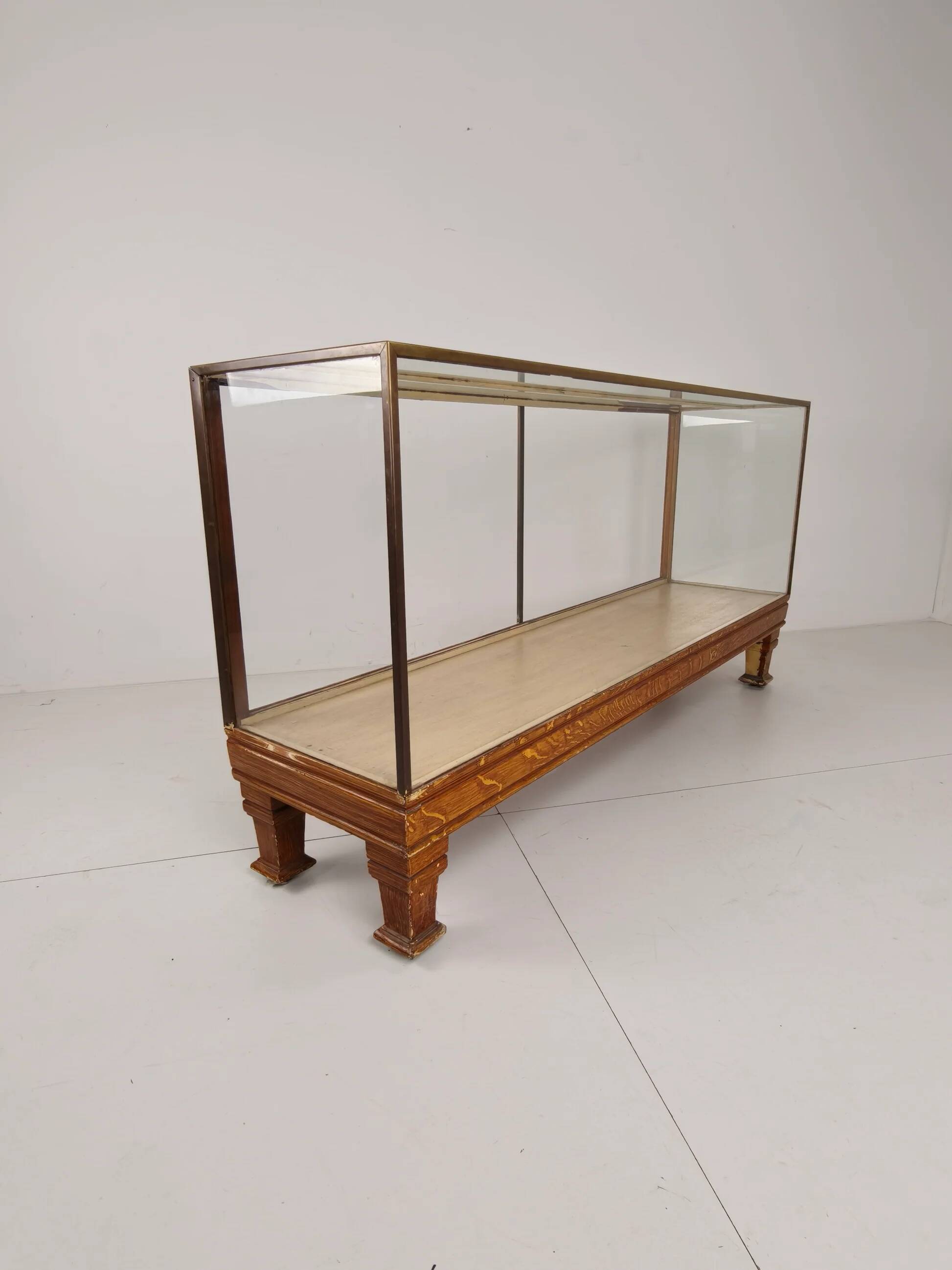 Comptoir de magasin ancien en laiton anglais – modèle étroit avec mesures en yards