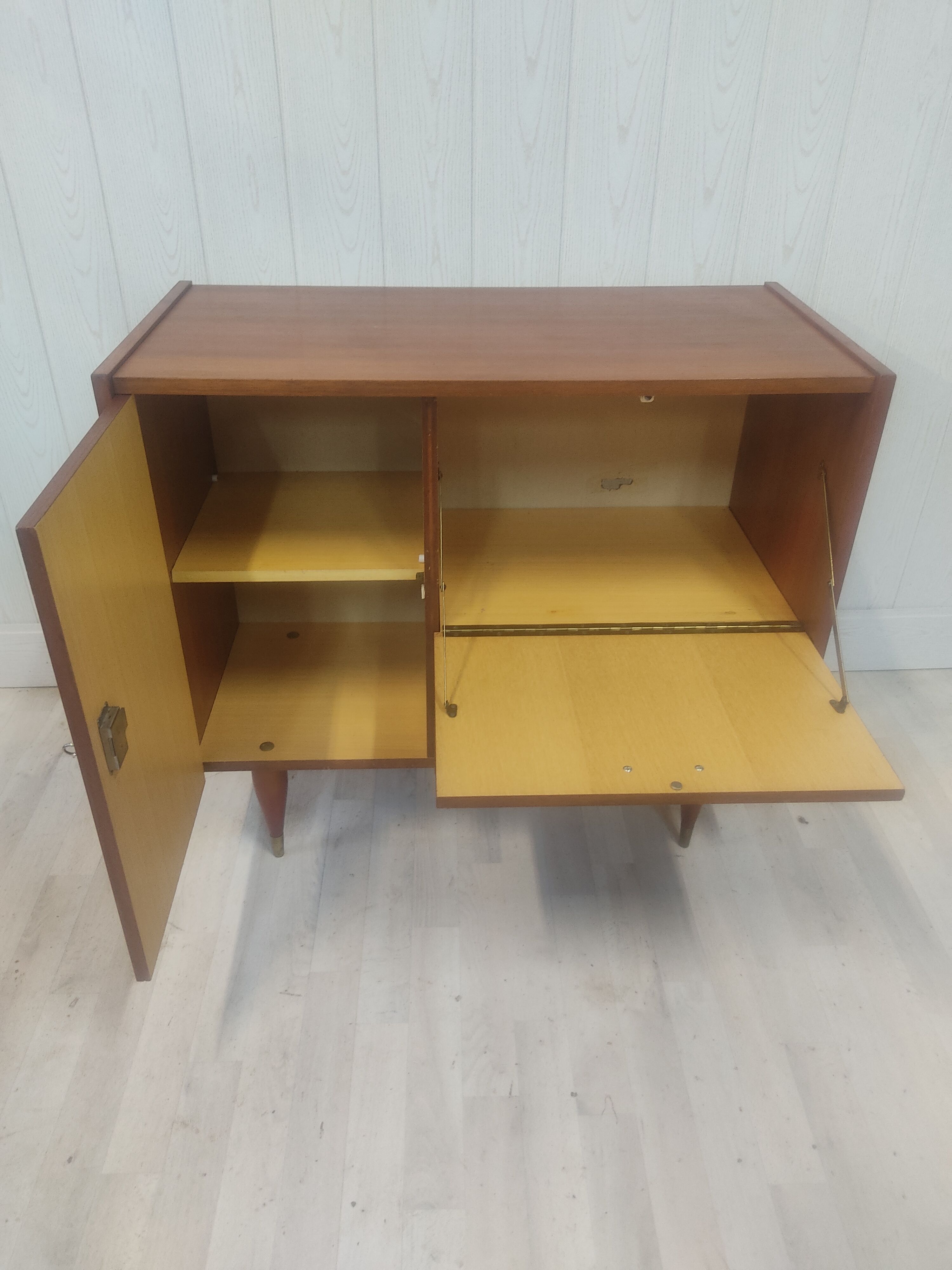 Vintage buffet 60s