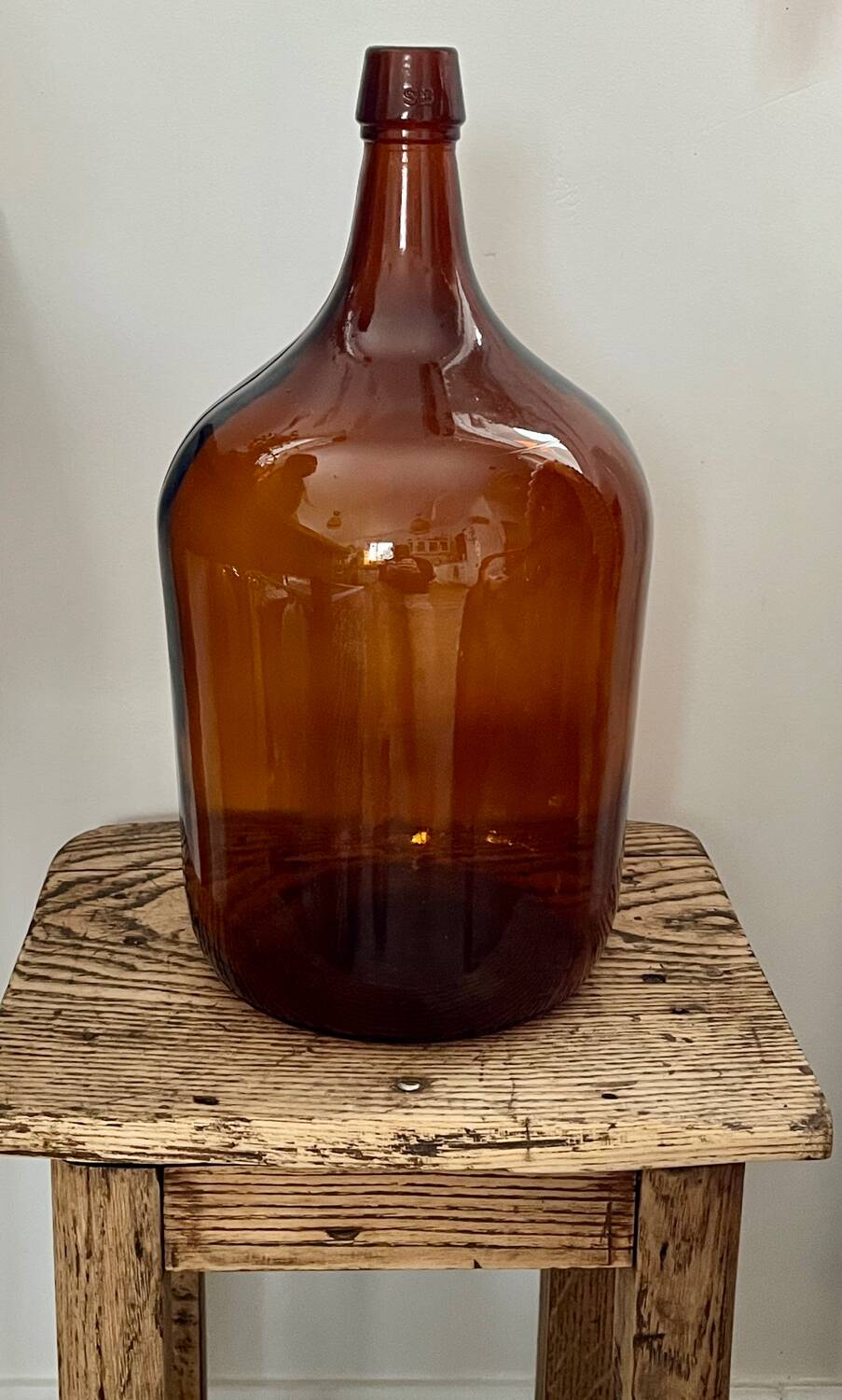 Give me amber Jeanne.