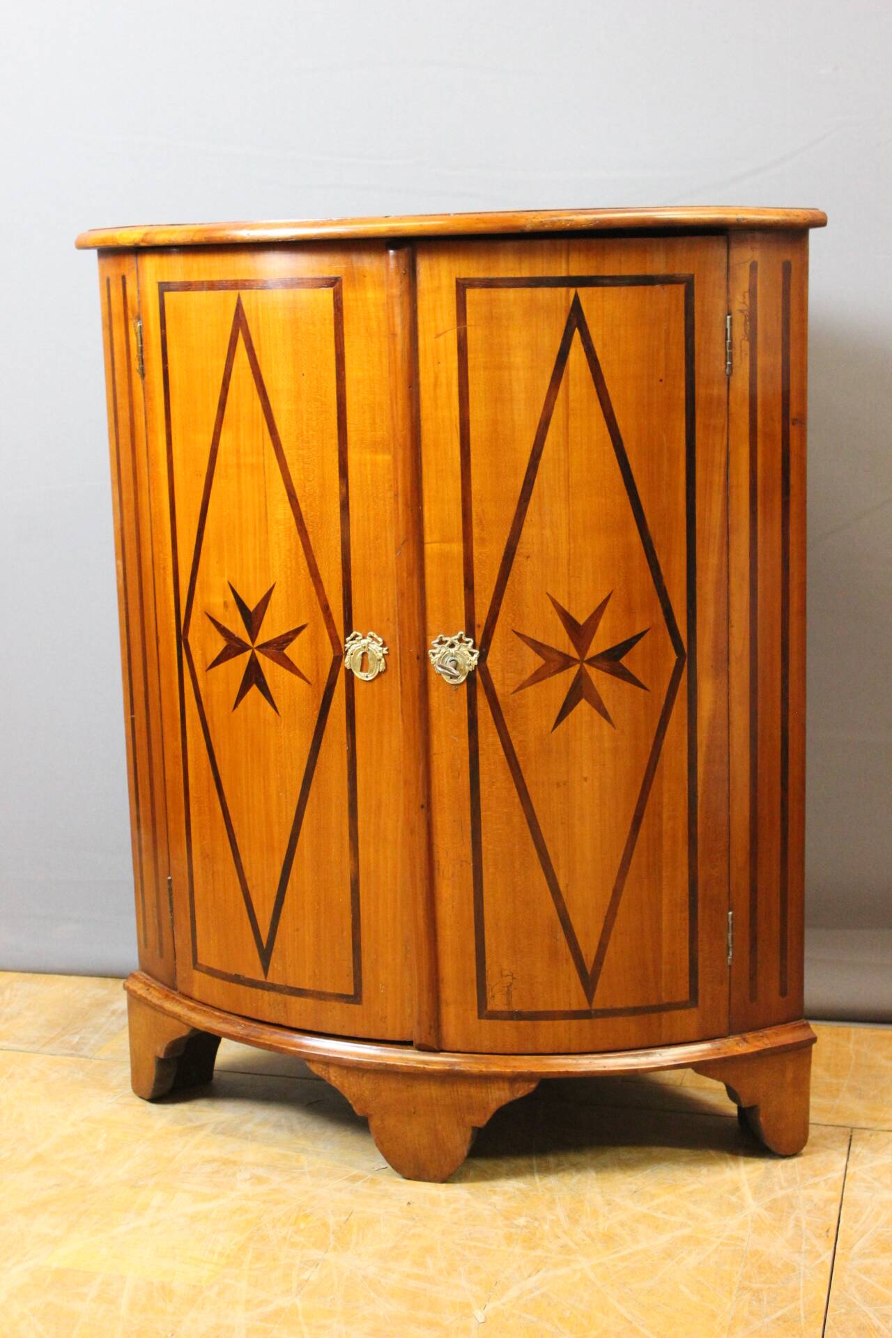 Louis XV corner cupboard with Maltese cross 18th century