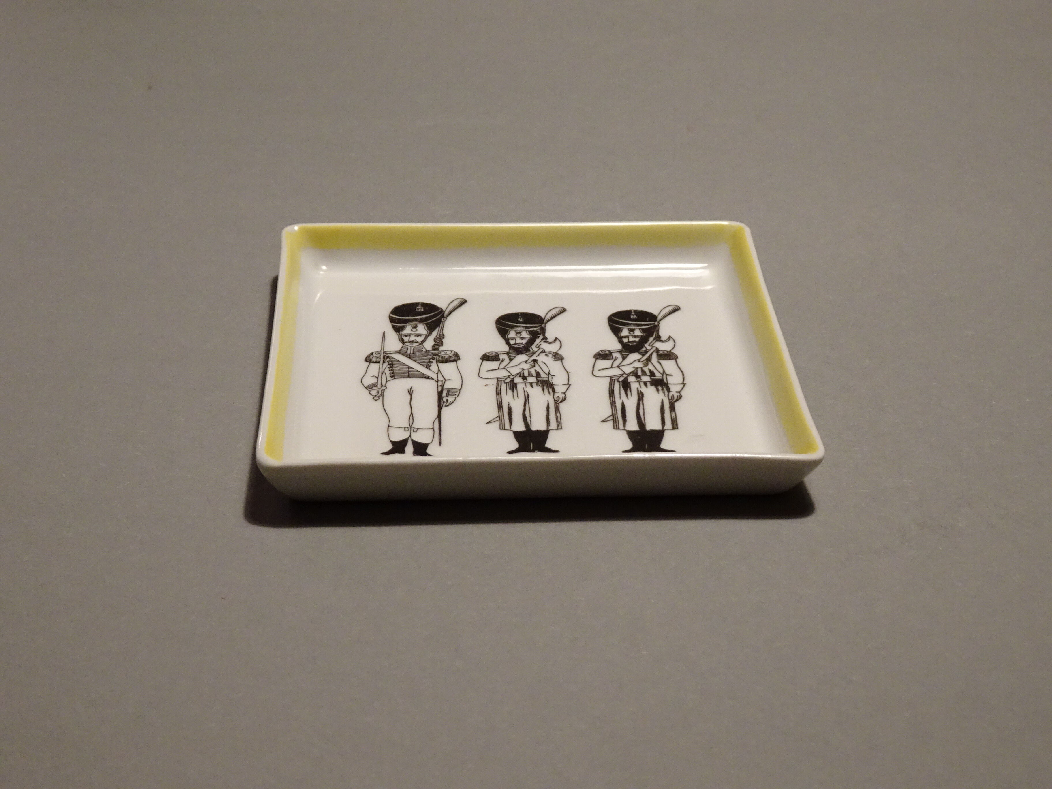 Empty pocket Porcelain Auteuil Grenadiers Napoleonian army