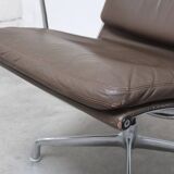 Early pair of Eames 'EA216' swivel lounge chairs by Herman Miller, 1960s