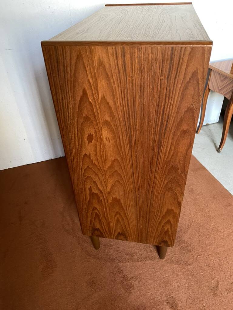 Commode scandinave