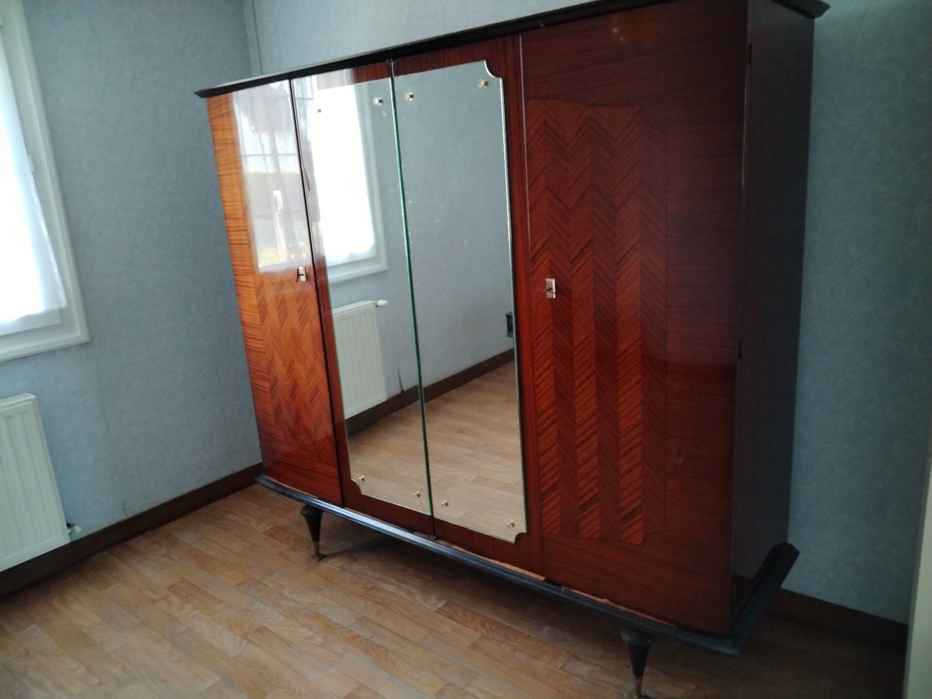 Vintage 1950s wardrobe – Tapered legs
