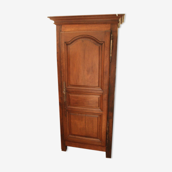 Armoire bonnetière bois massif