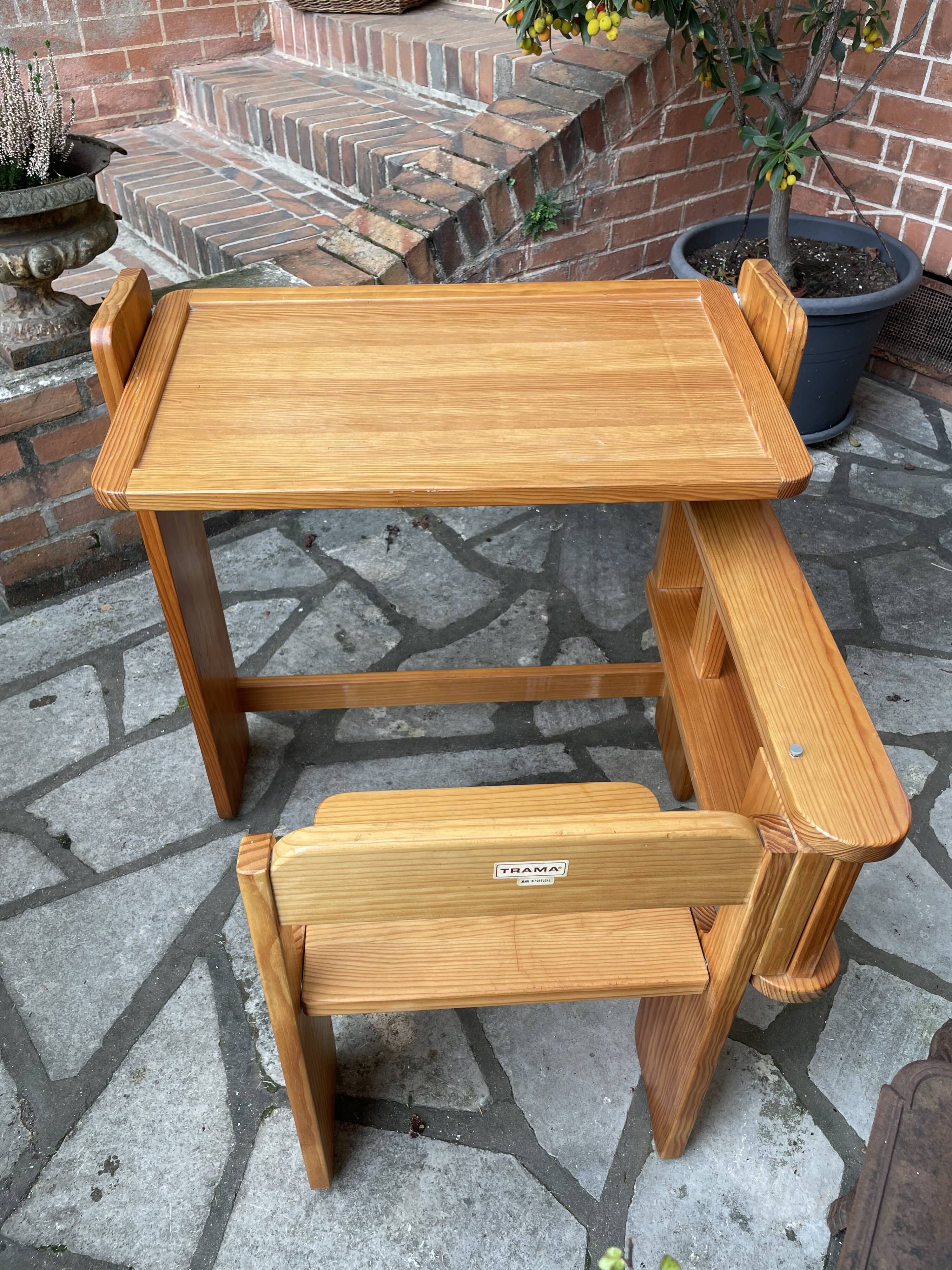 Trama folding children's desk