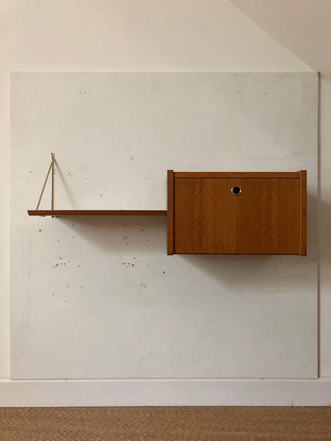 Wall console