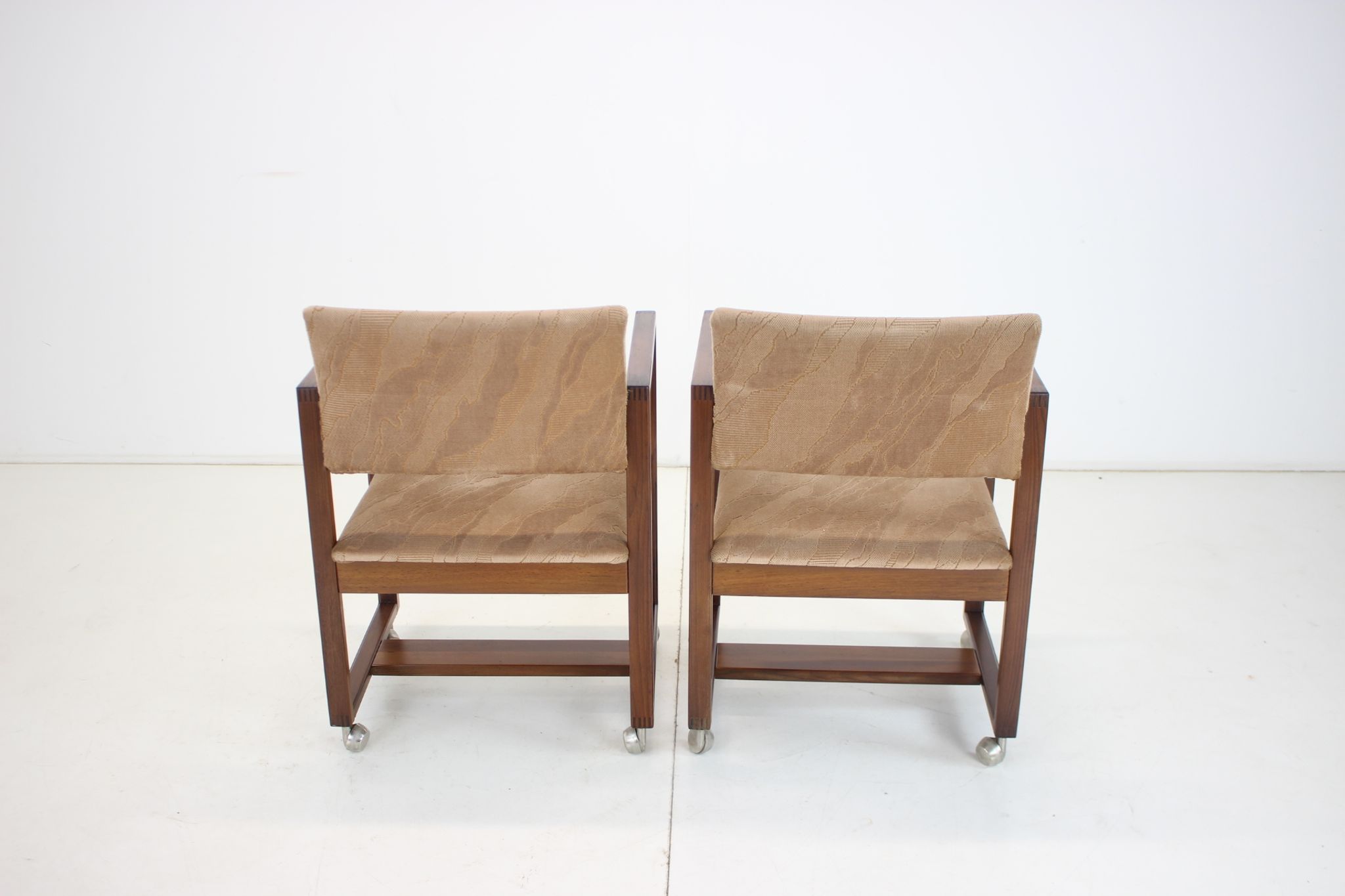 Paire de chaises ou fauteuils Tchécoslovaquie, années 1980