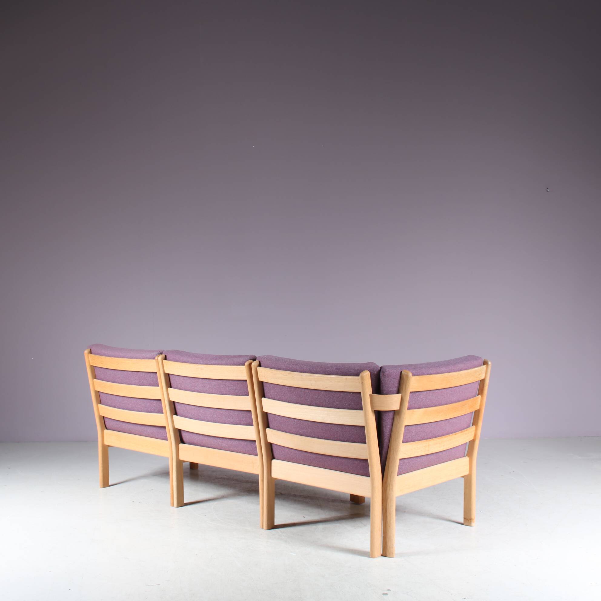 1980s “GE280” Corner sofa by Hans J. Wegner for Getama, Denmark