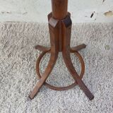 Baumann parrot coat rack