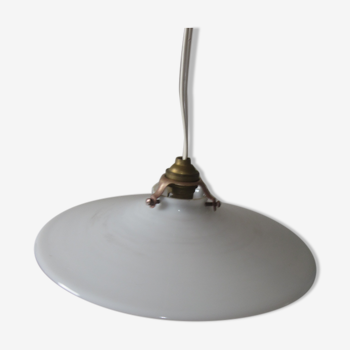 Suspension ancienne en opaline