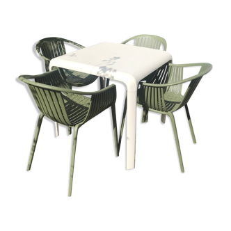 Table set and 4 garden chairs