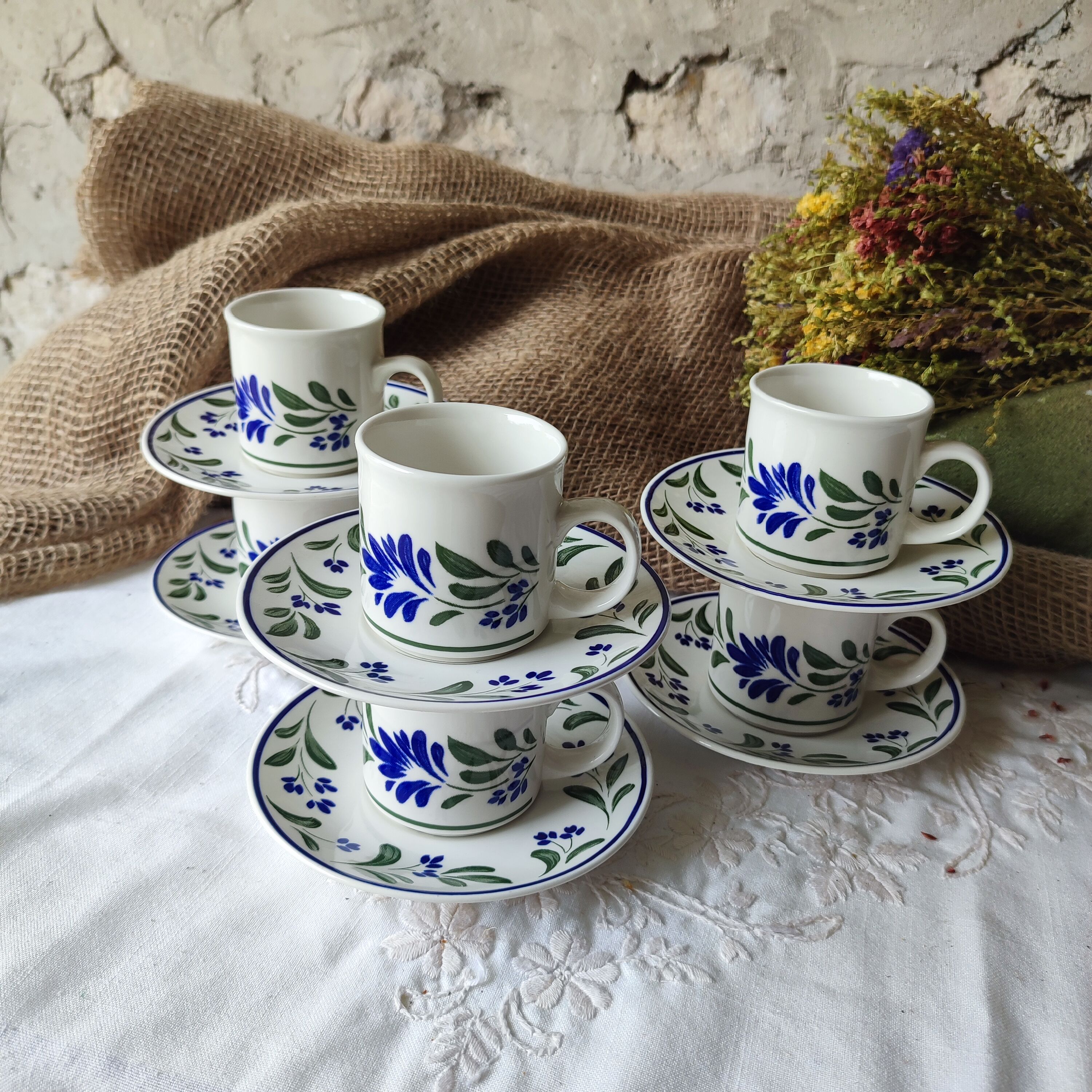 Set of 6 vintage Churchill England cups and saucers – Floral design