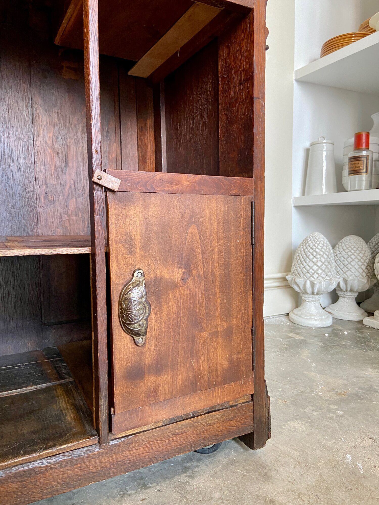 Counter, reception furniture in solid wood early twentieth century