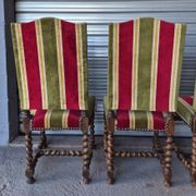 Set of 6 Louis XIII style chairs in turned wood and velvet.