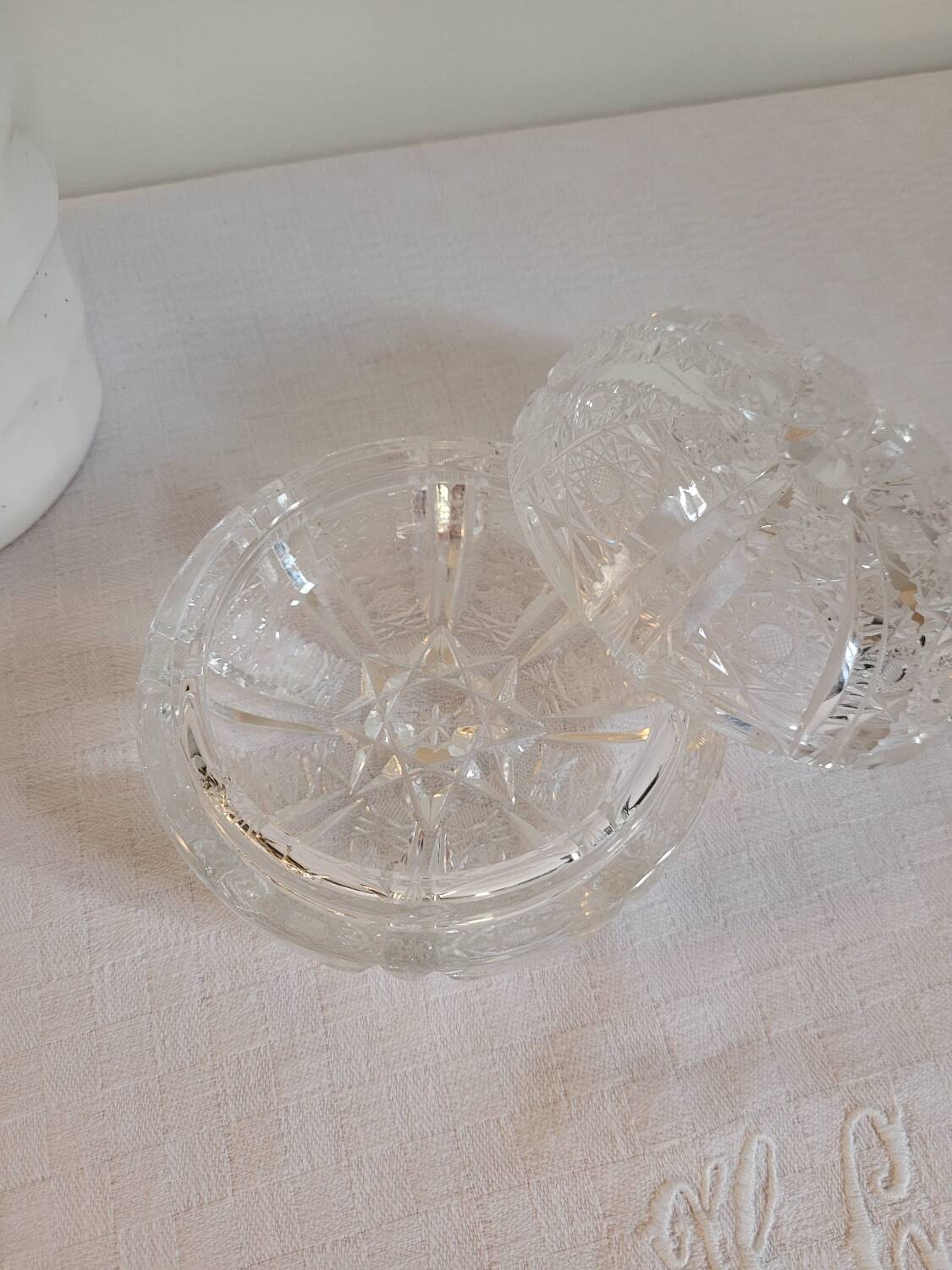Small cut crystal box