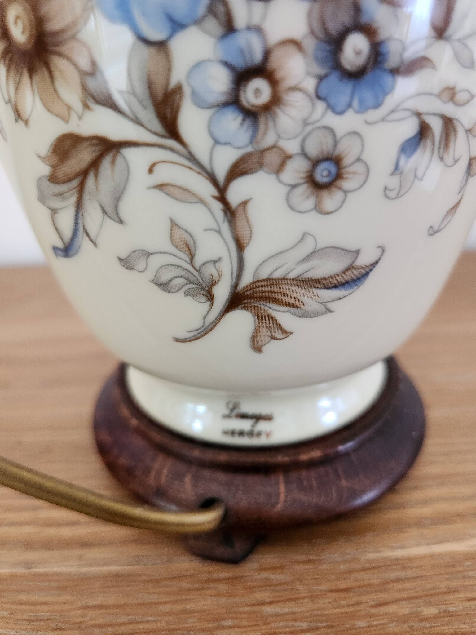 Vintage lamp base