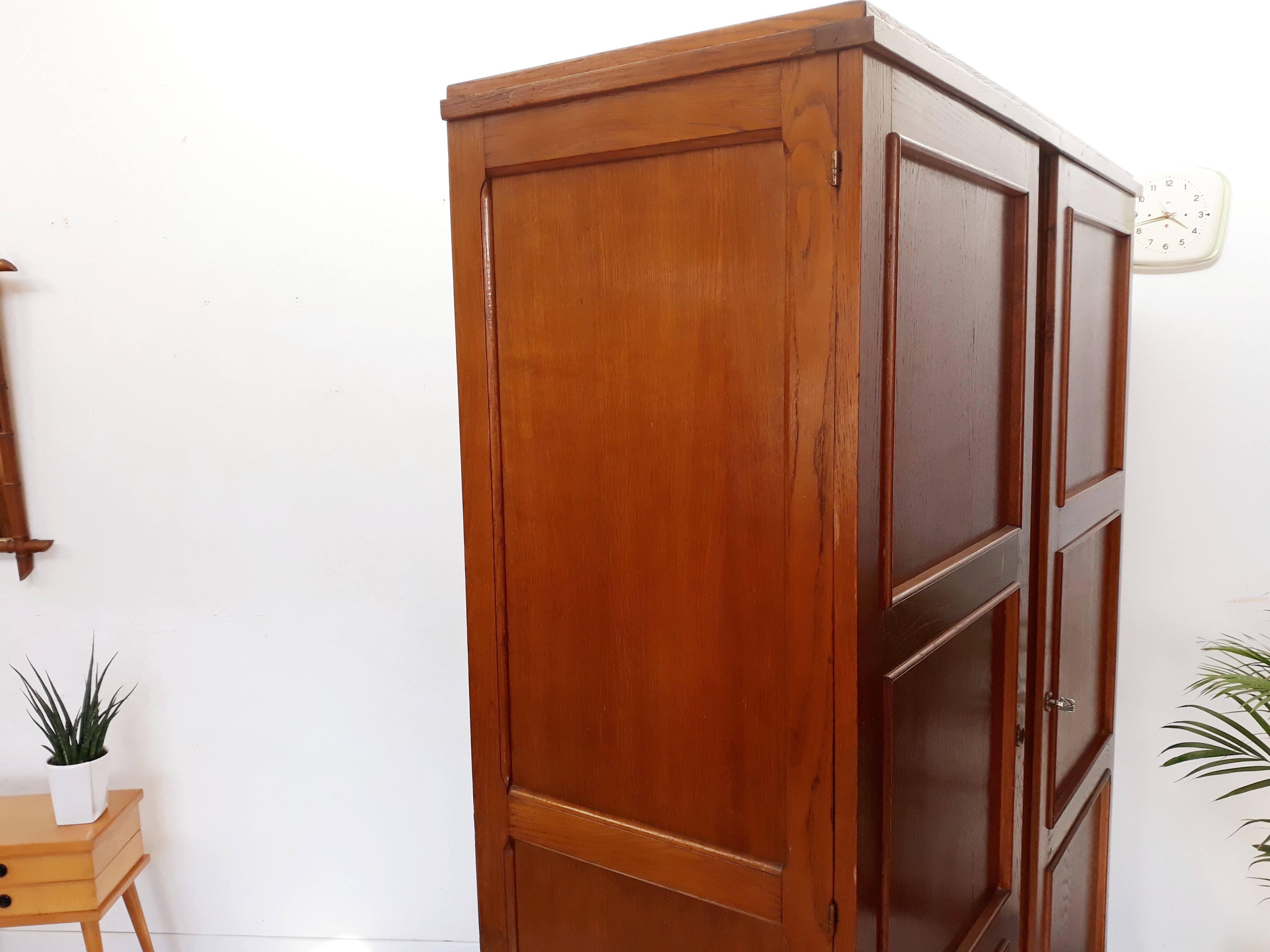 Vintage 1950 wardrobe