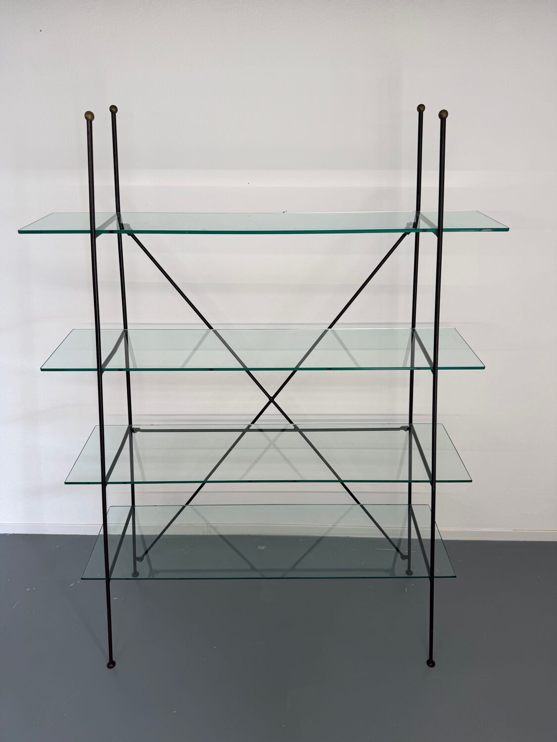 Étagère vintage moderniste en métal et verre design francais année 50