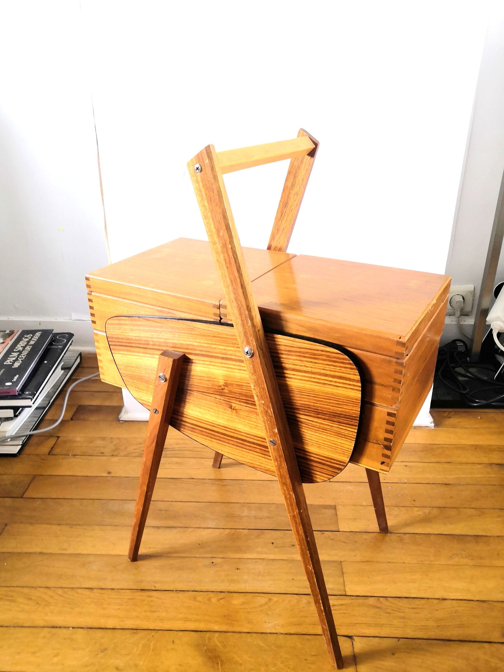 Travailleuse pieds compas bois et formica design années 50 - 60