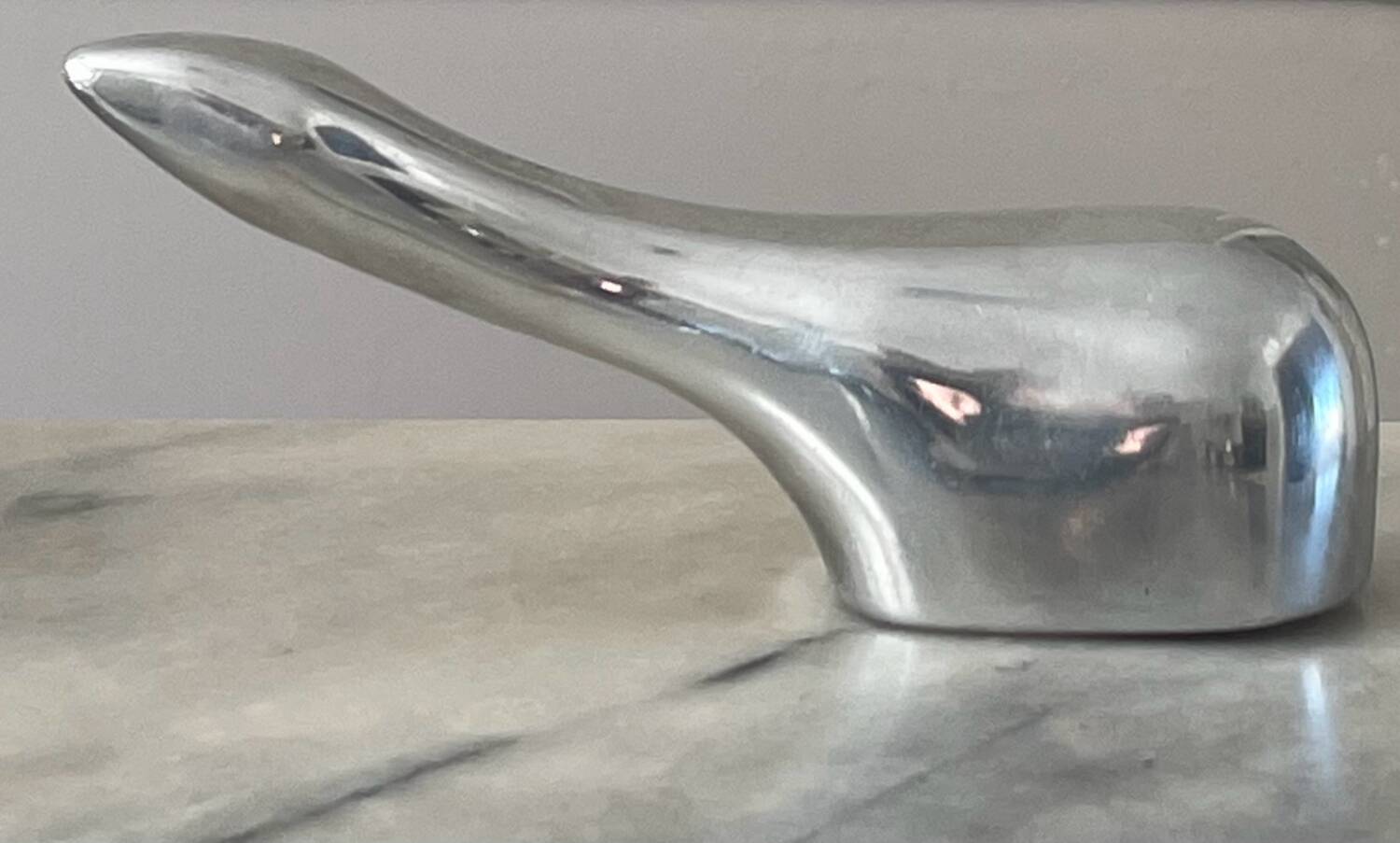 Ours stylised minimalist 1970.