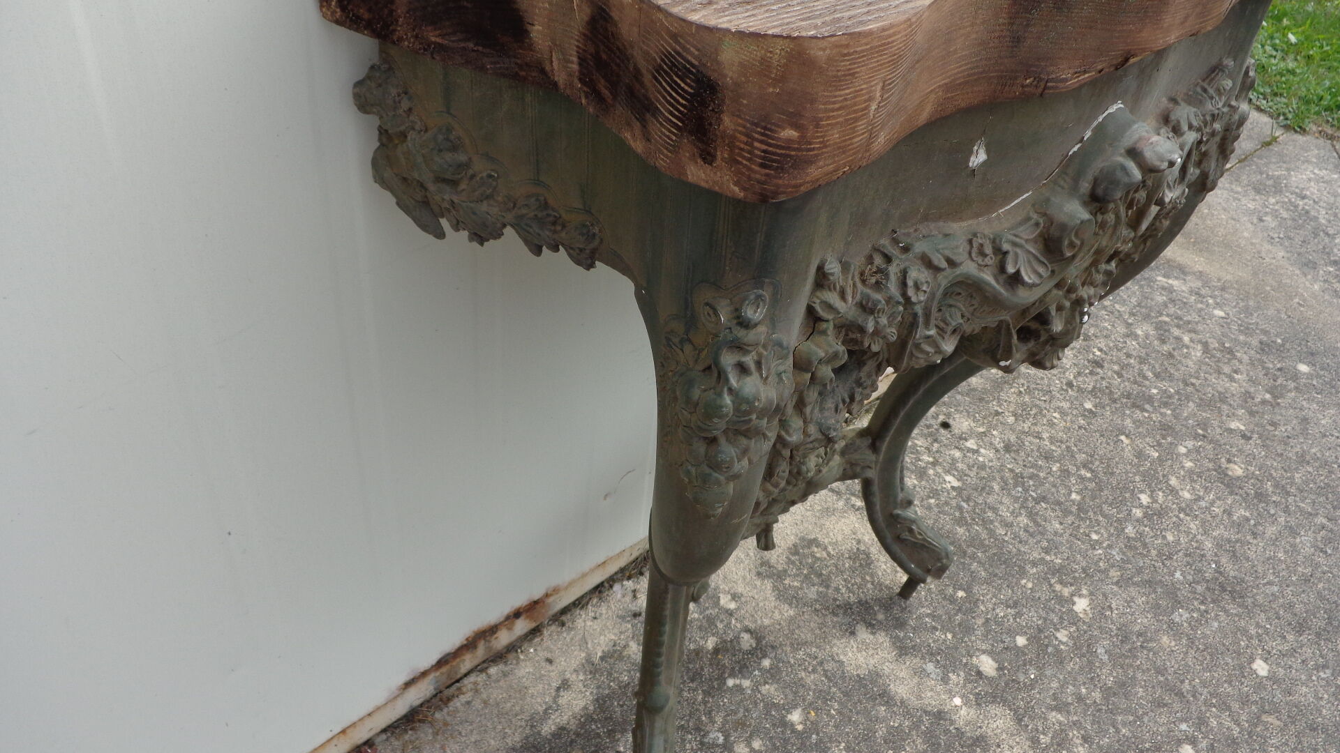 Console Napoleon III painted