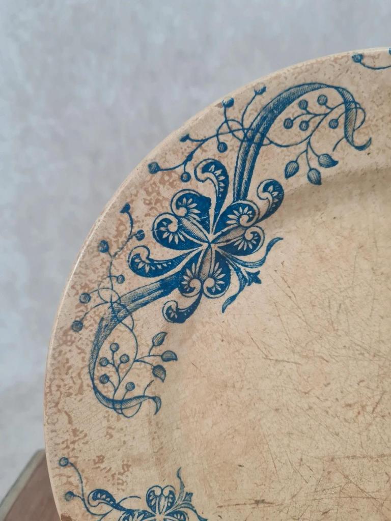 Antique plate model "Joconde", Victorian blue decoration