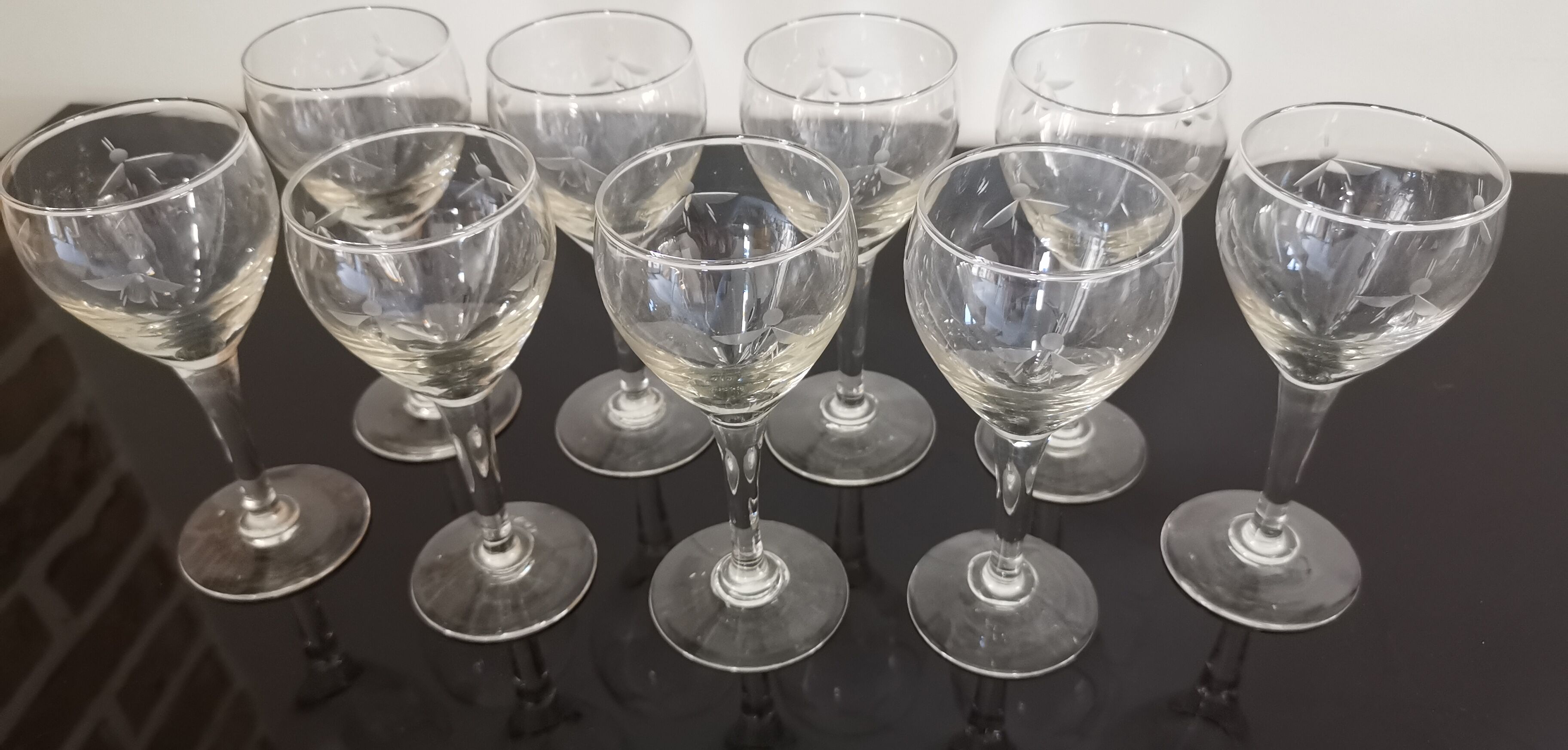 set of 9 glasses of white wine / port "balloon" with crystal foot 40s-50s