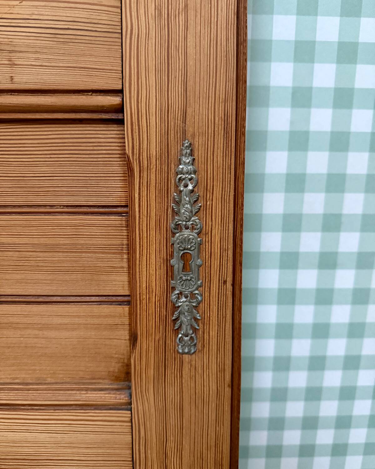 Paire de portes anciennes rénovées