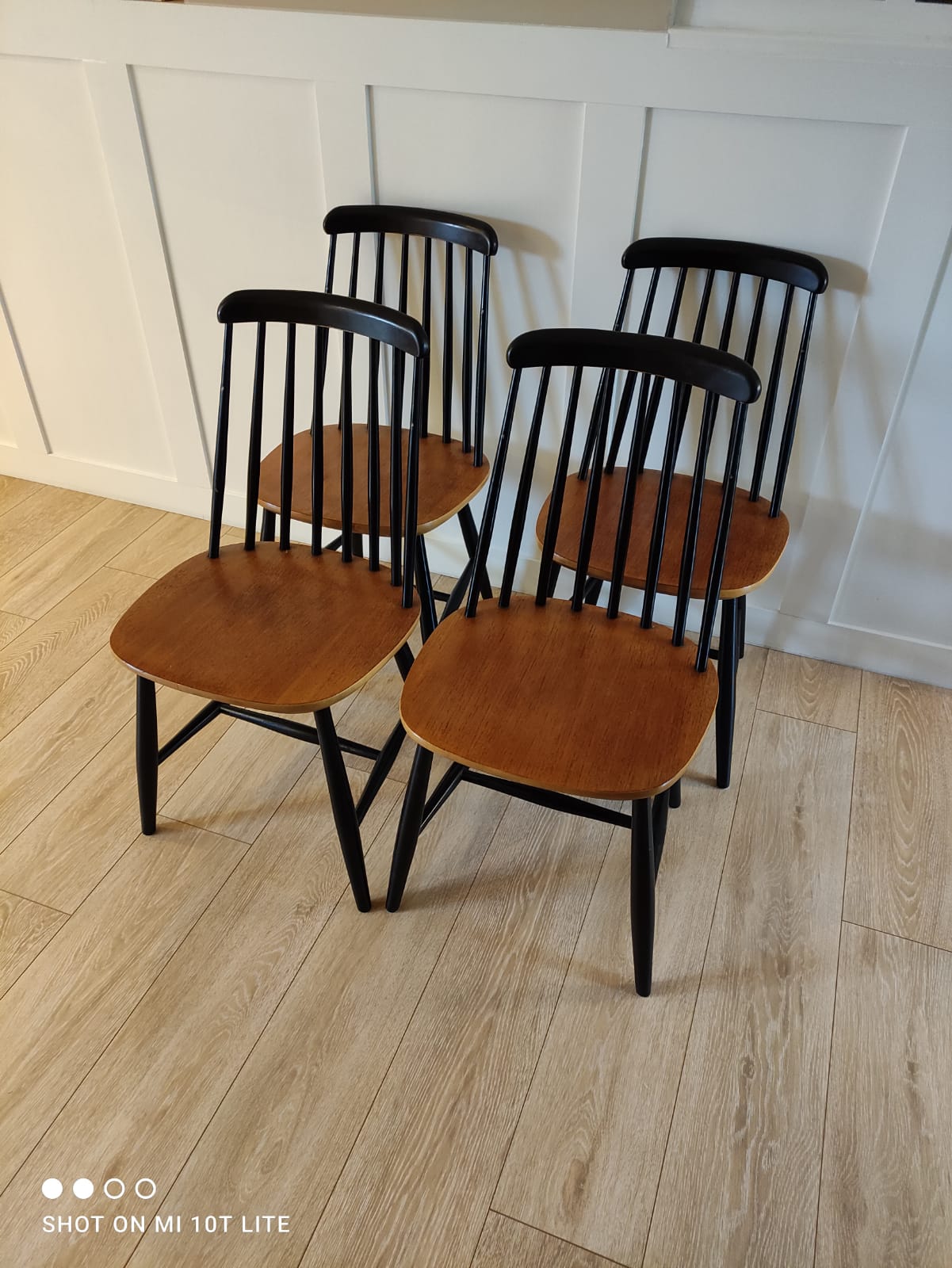 Ensemble de 4 chaises scandinaves