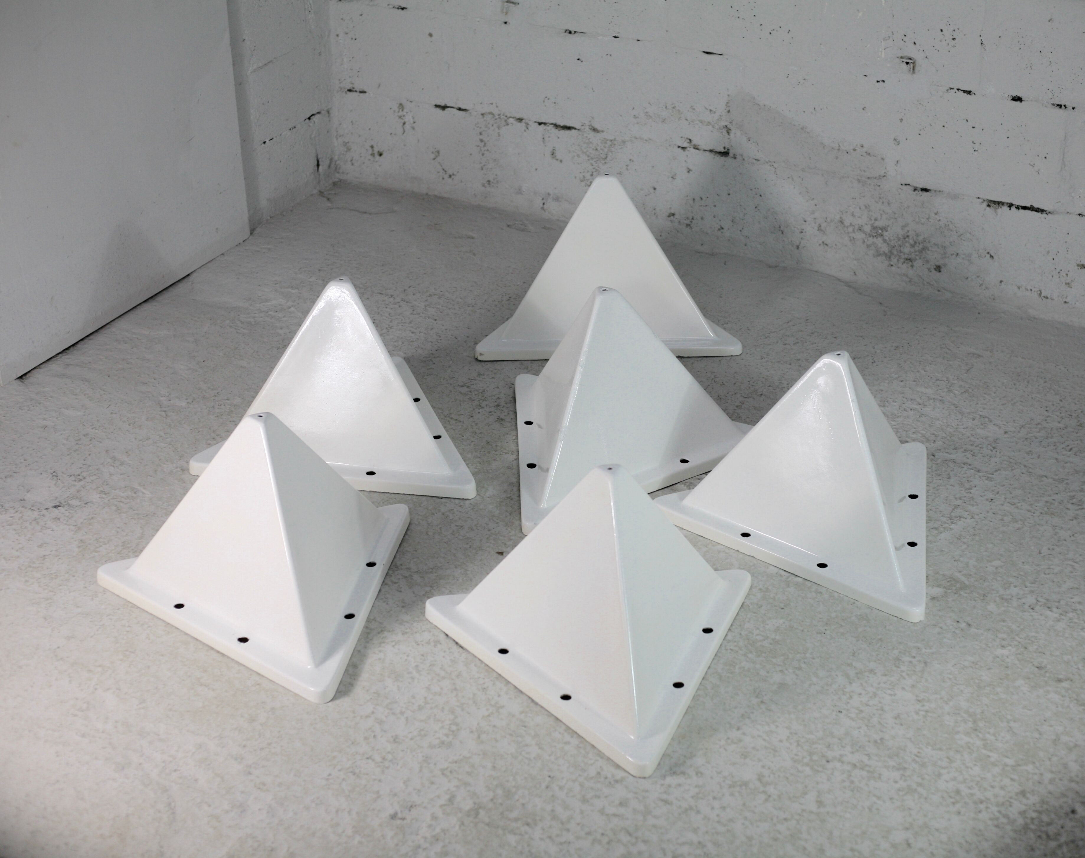 Fiberglass circa 1970. 6 tetrahedron-shaped elements. France.