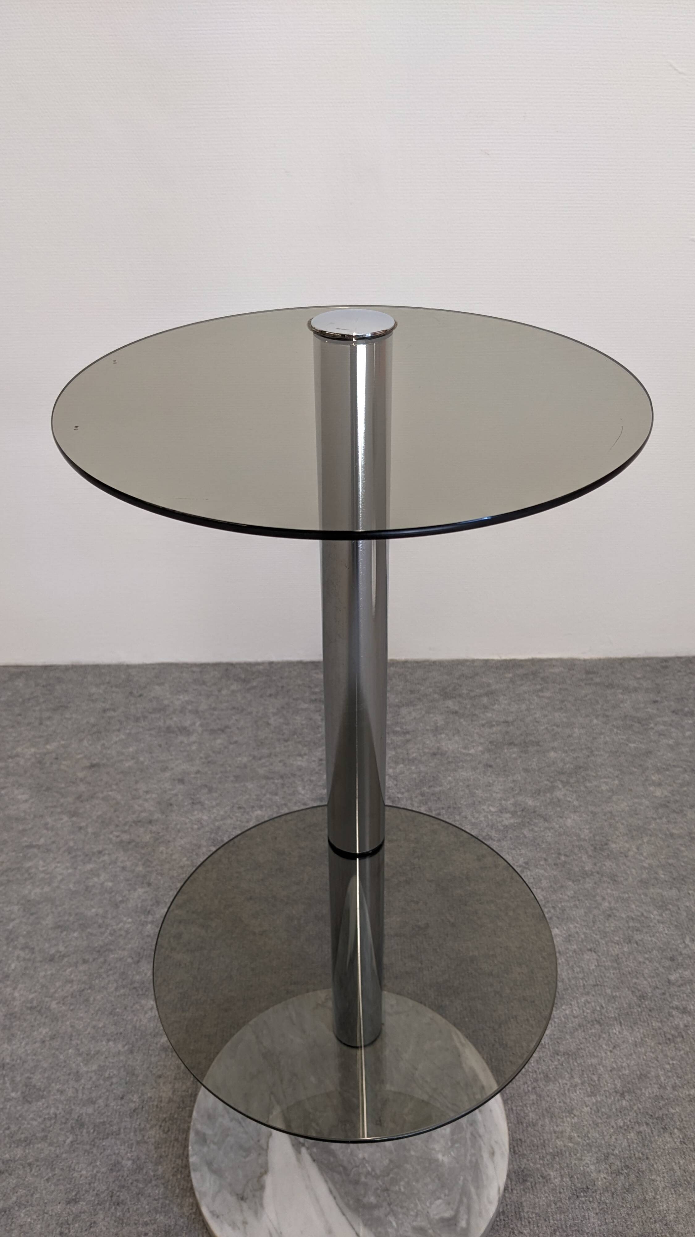 Pair of side tables or end tables Space Age, France circa 1970.