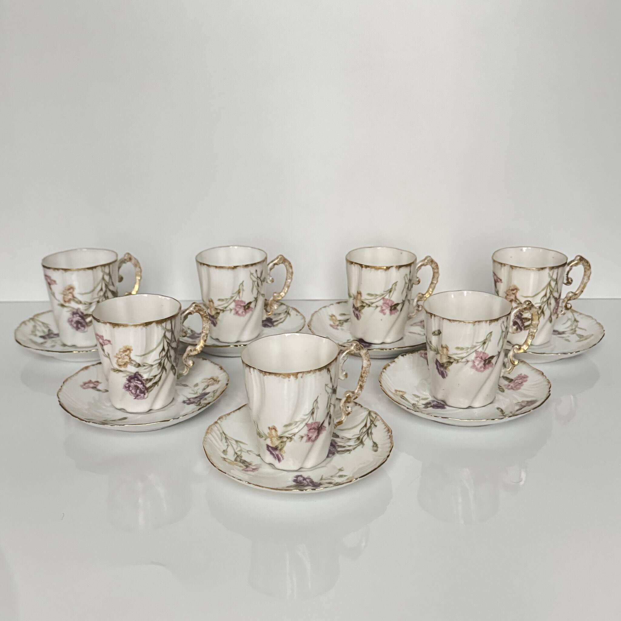 Set of 7 Porcelain Cups and Saucers | Elegant Floral Decor