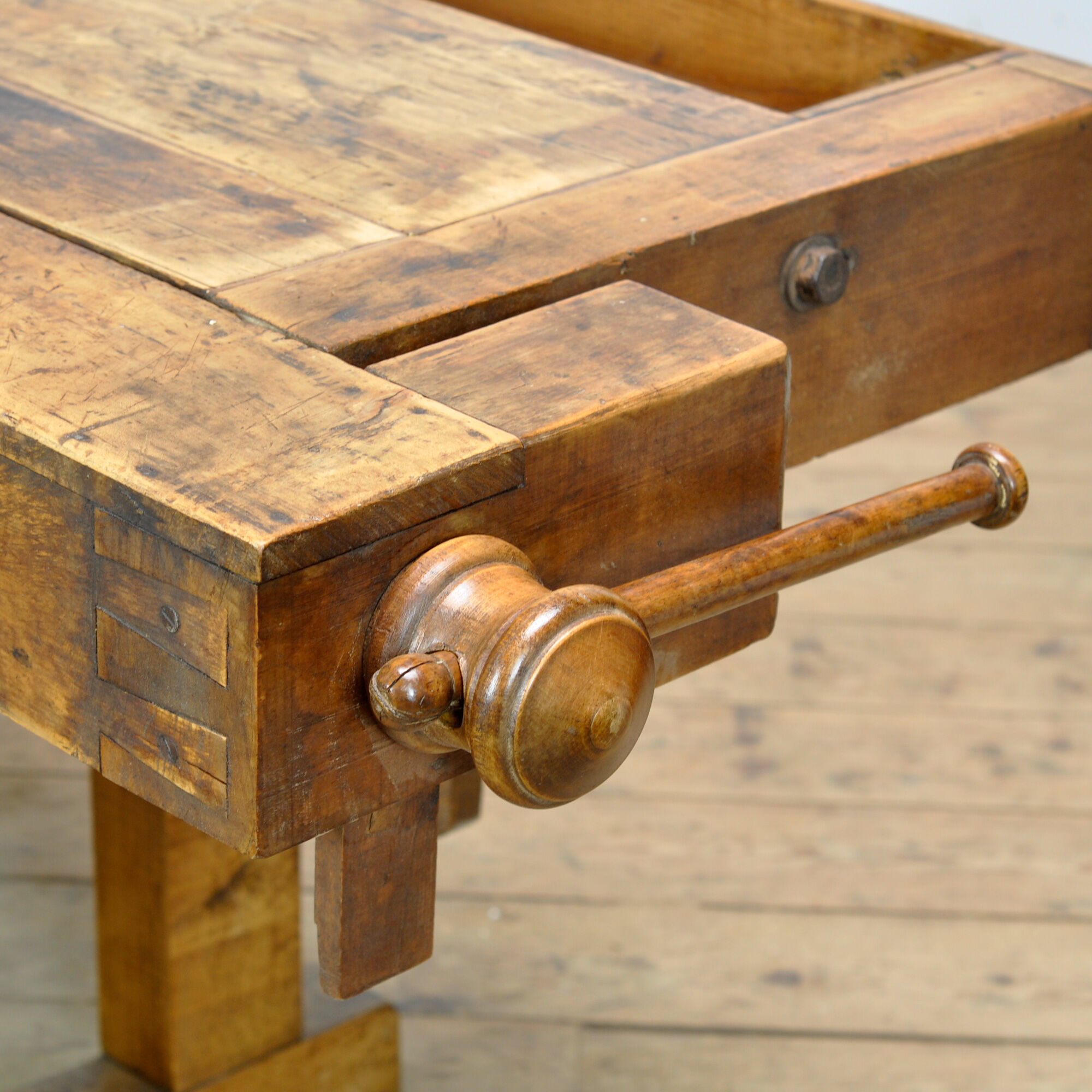 Oak carpenters workbench, circa 1920